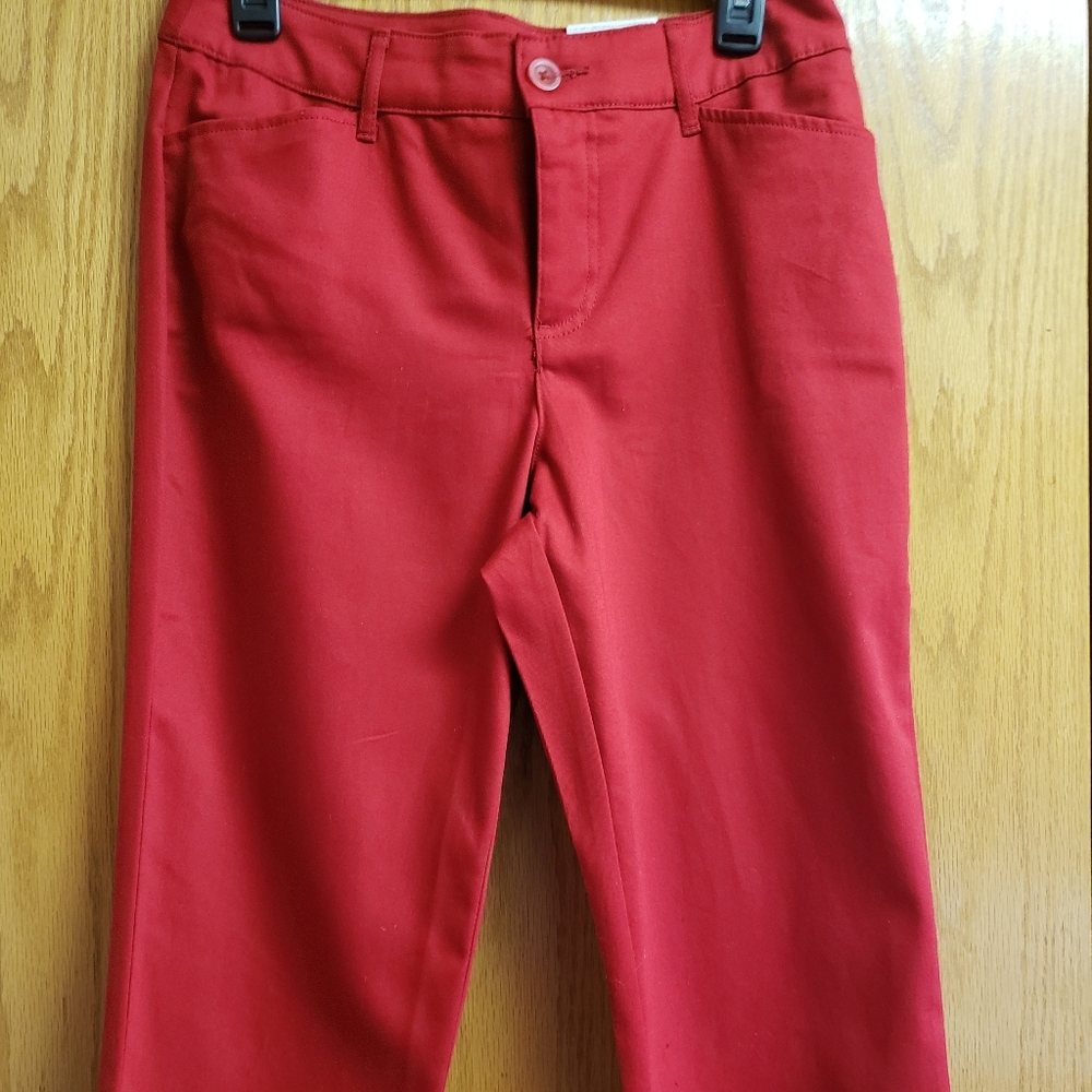 NWT Sz 6 St. John's Bay Capri Pants